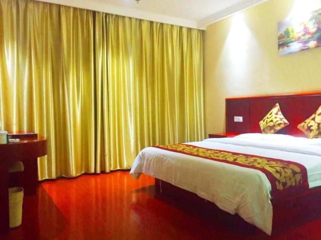 Greentree Inn Jiangsu Nantong Qidong Bus Station Express Hotel Hexingzhen Exteriör bild